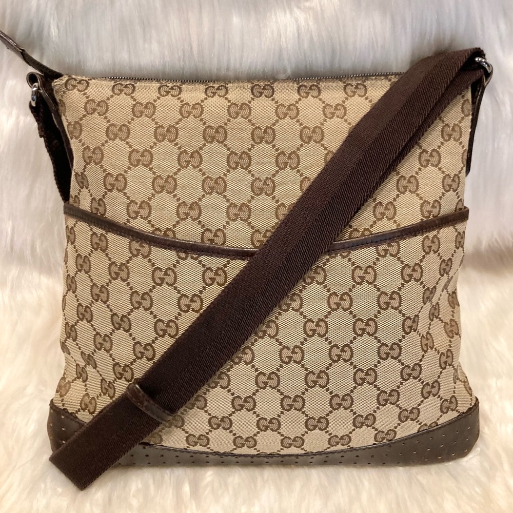 Gucci GG Logo Shoulder Bag Crossbody